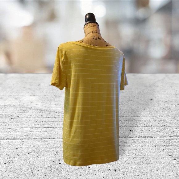 Old navy stretch yellow with white striped tshirt size XL - Picture 3 of 10